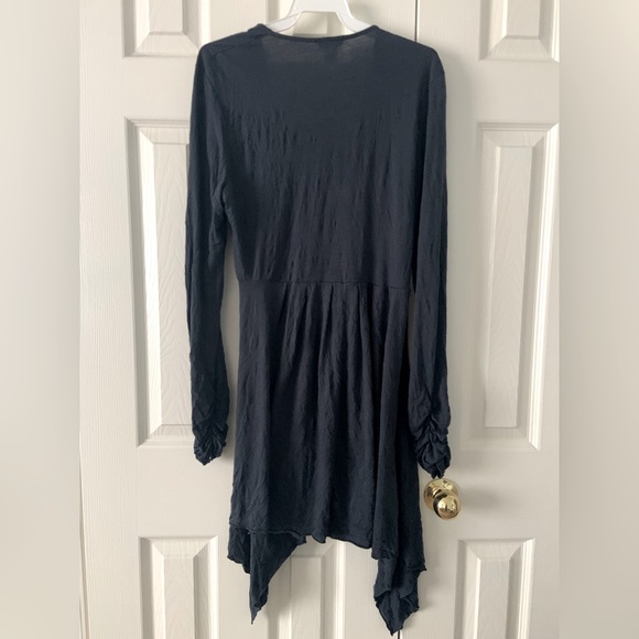 Awesome lightweight flowy dark navy cotton top - Picture 2 of 8